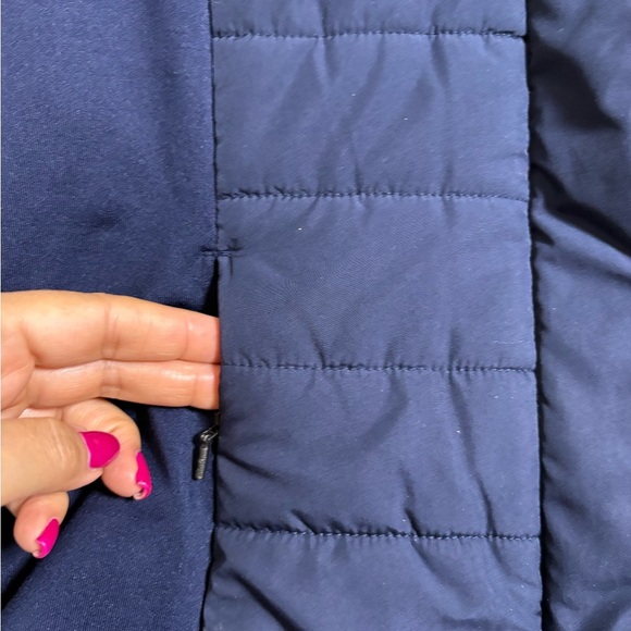 Zella Coco Hybrid Zelfusion Puffer
Vest. Navy Sleeveless Fleece Moisture Wicking - Picture 4 of 14